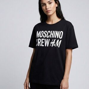 MOSCHINO x H&M [TV] "Moschino Crew" Black Graphic T-Shirt